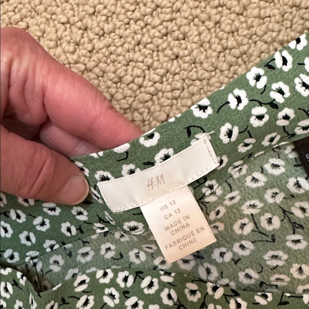 H&M Green Floral A-Line Midi Skirt with thigh slits - Picture 2 of 10